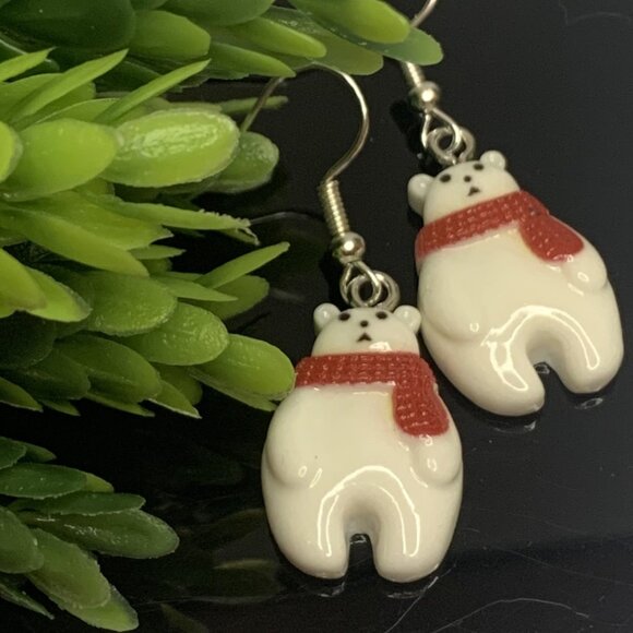 Polar Bear Earring, Christmas Earring, Holiday Earring, Gift Idea, Polar Bear - Picture 3 of 7